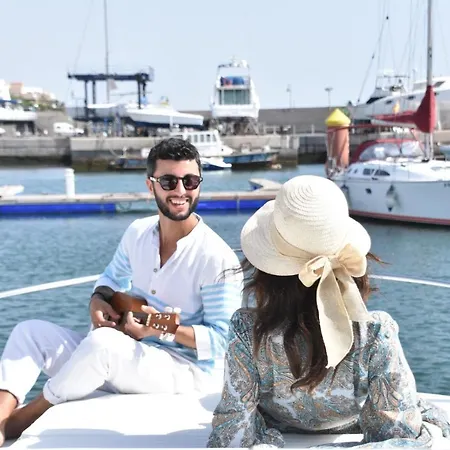 Ботель Luxury Boat Karamba I