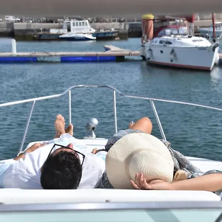 Luxury Boat Karamba I סן מיגל דה אבונה