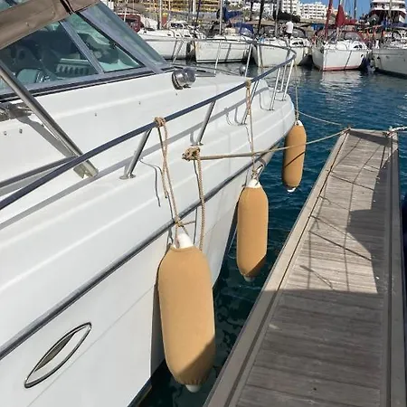 ספינת מלון Luxury Boat Karamba I *