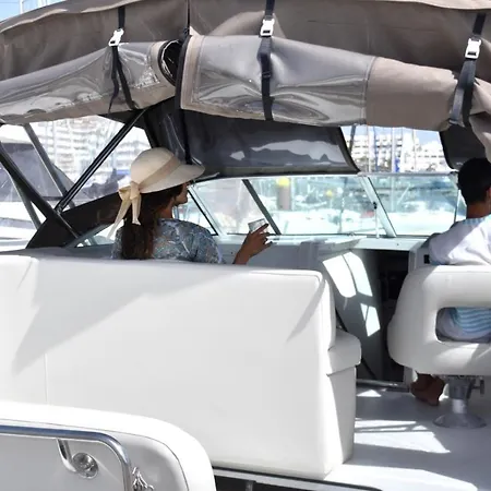 Luxury Boat Karamba I סן מיגל דה אבונה